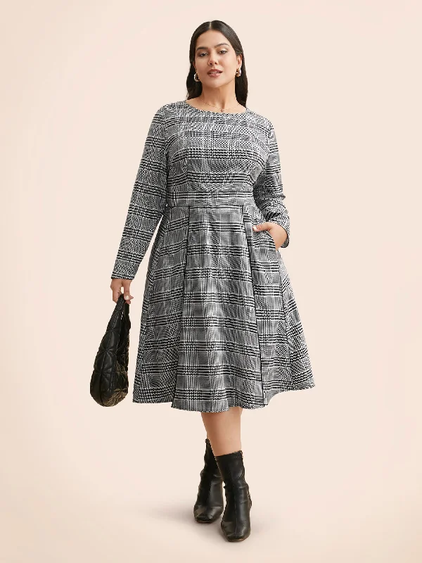 Houndstooth Round Neck Shirred Tucked Seam Dress