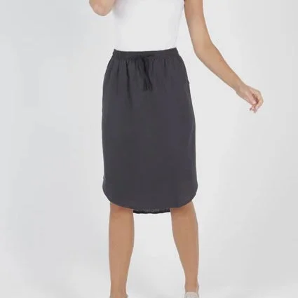 BETTY BASICS - Carson Linen Skirt with side pockets.